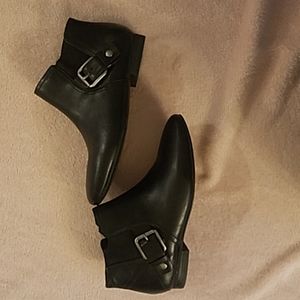 Black ankle boots leather